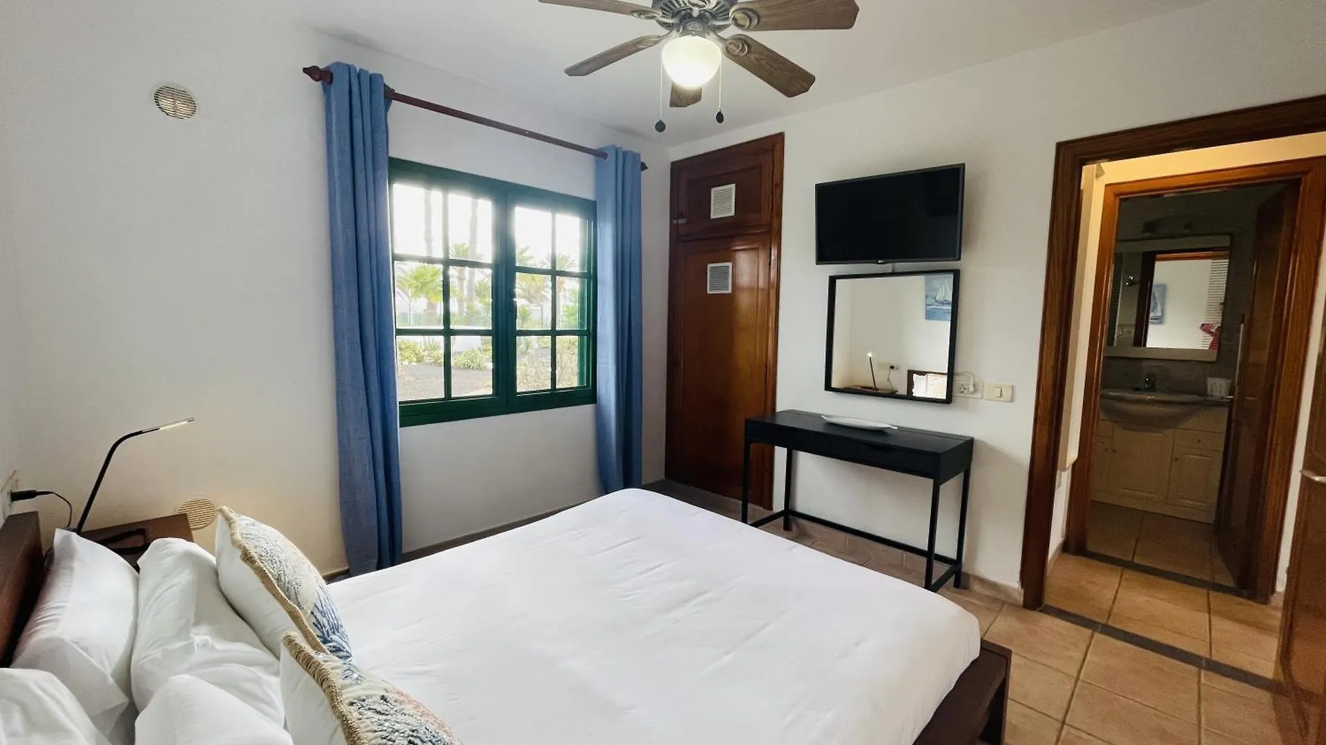 Flamingo Beach Bungalow - Casa Iris Playa Blanca  0*, Playa Blanca (Lanzarote) Spain
